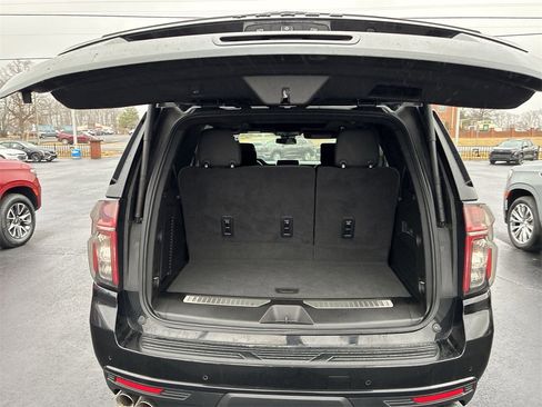 Used 2024 Chevrolet Tahoe Z71 w/ Off-Road Capability Package image 21