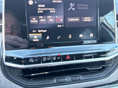 Used 2025 Jeep Compass Latitude image 12