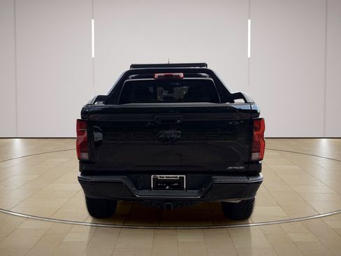 Used 2025 Chevrolet Colorado ZR2 w/ Midnight Edition AWD/4WD image 5