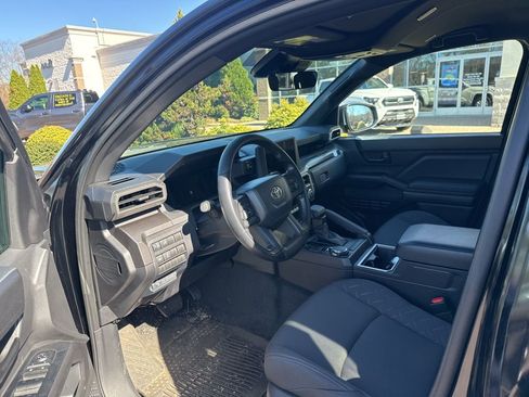 Used 2025 Toyota Tacoma SR5 image 11