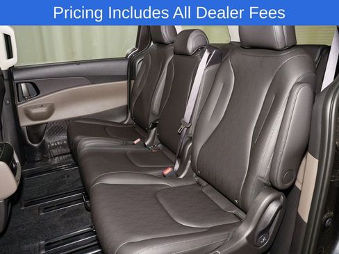 New 2026 Kia Carnival EX FWD image 10