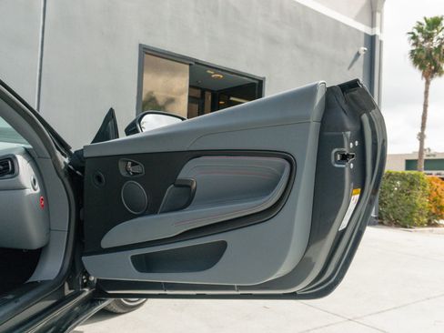 Used 2021 Aston Martin DB11 Volante image 58