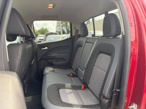 Used 2021 Chevrolet Colorado Z71 AWD/4WD image 11