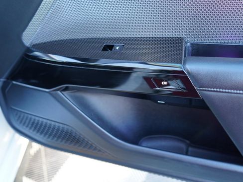 Used 2024 BMW 740i xDrive image 69