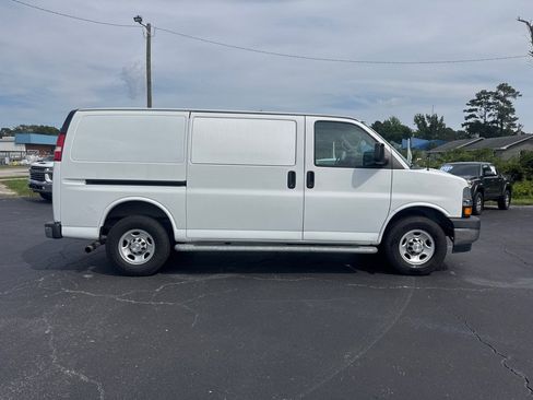 Used 2020 Chevrolet Express 2500 w/ Driver Convenience Package RWD image 6