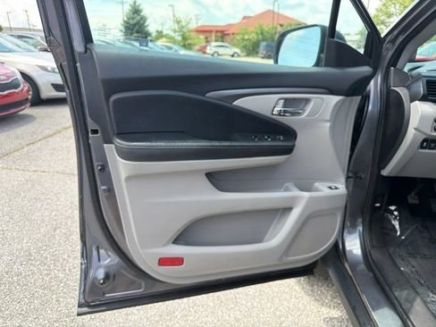 Used 2017 Honda Ridgeline RT image 15