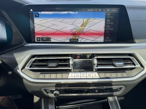 Used 2022 BMW X5 xDrive40i w/ Parking Assistance Package AWD/4WD image 19