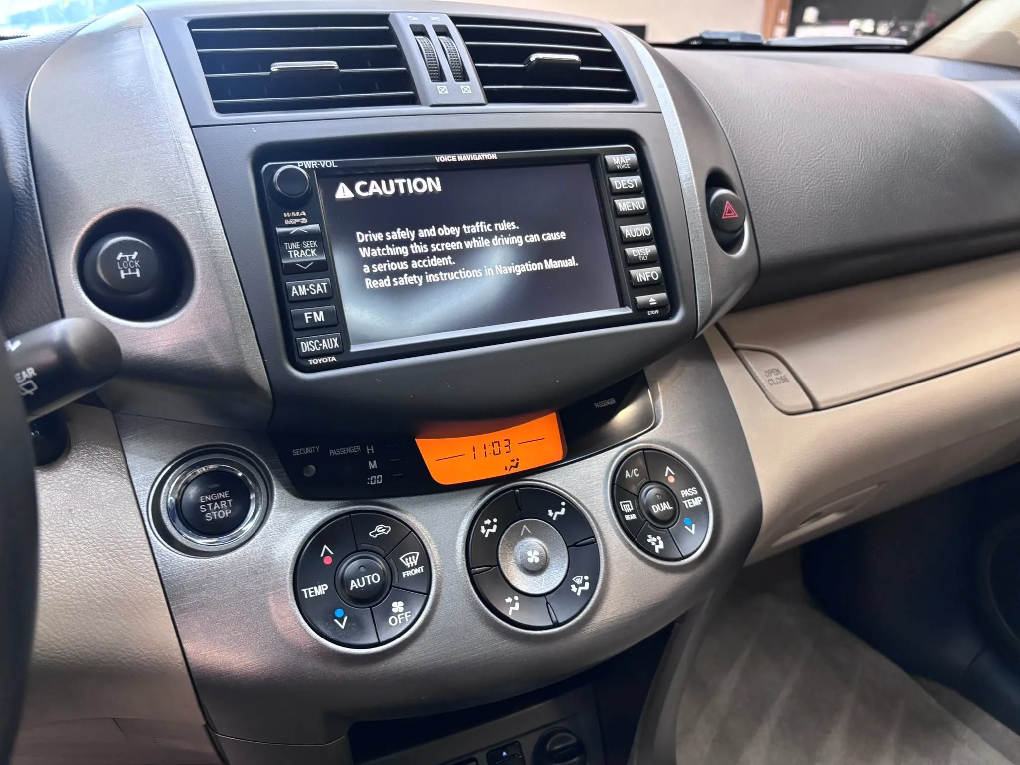Used 2011 Toyota RAV4 Limited AWD/4WD image 16