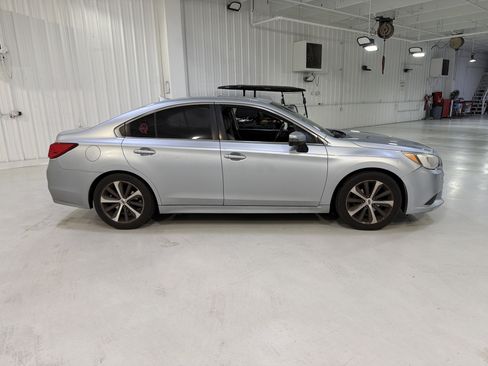 Used 2016 Subaru Legacy 2.5i Limited AWD/4WD image 6