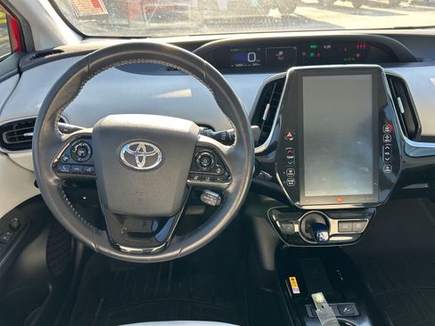 Used 2019 Toyota Prius Limited image 11