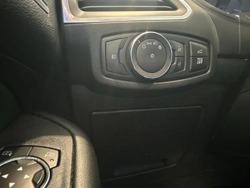 Used 2022 Ford Edge Titanium AWD/4WD image 14