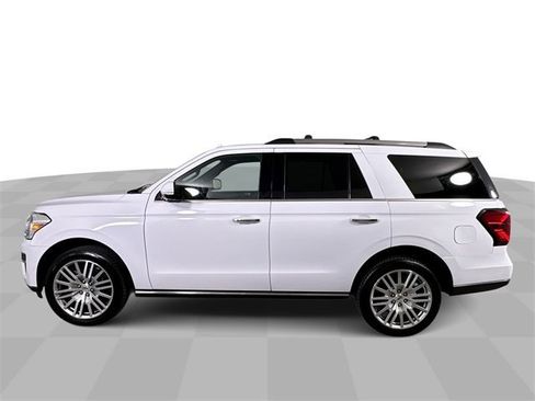 Used 2024 Ford Expedition Limited image 5