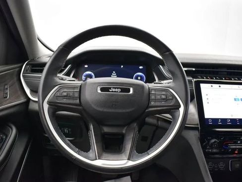 Used 2022 Jeep Grand Cherokee L Limited image 21