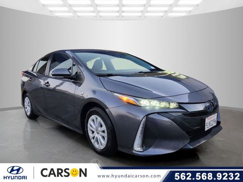 Used 2021 Toyota Prius Prime XLE FWD image 1