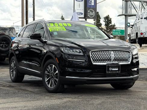 Used 2023 Lincoln Nautilus Reserve image 2