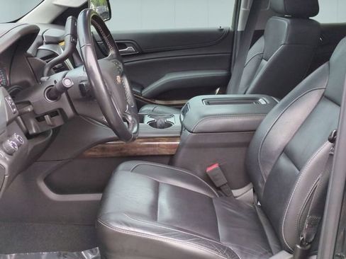 Used 2019 Chevrolet Suburban LT AWD/4WD image 11