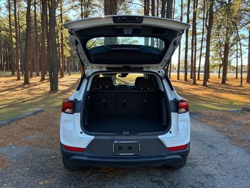 Used 2023 Chevrolet TrailBlazer LS image 18