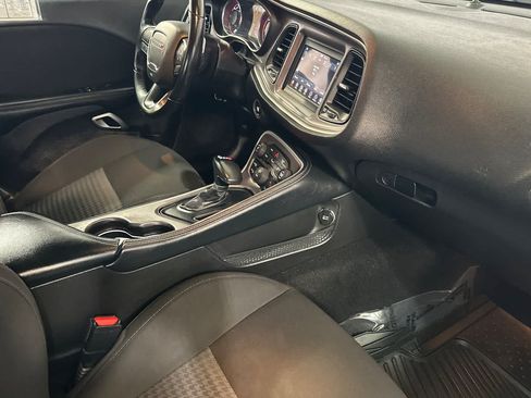 Used 2022 Dodge Challenger GT AWD/4WD image 18