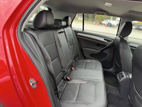 Used 2015 Volkswagen Golf S FWD image 22