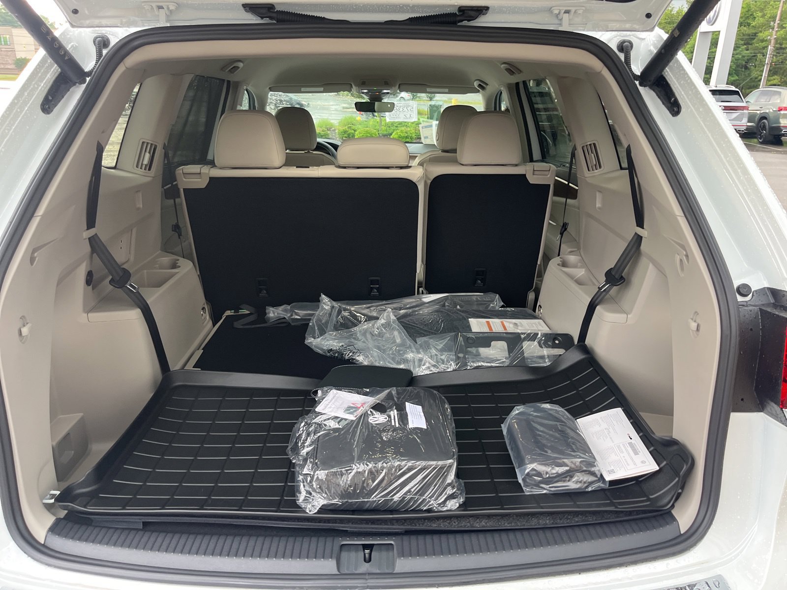 New 2026 Volkswagen Atlas SE FWD image 28