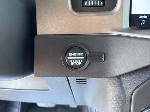 Used 2025 Ford Bronco Outer Banks AWD/4WD image 20