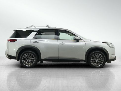 Used 2022 Nissan Pathfinder SL w/ SL Premium Package AWD/4WD image 6