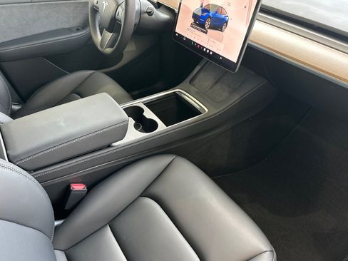 Used 2023 Tesla Model Y Long Range AWD/4WD image 19