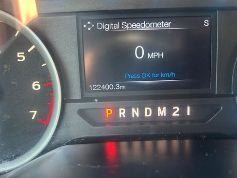 Used 2015 Ford F150 XLT w/ Equipment Group 301A Mid AWD/4WD image 19