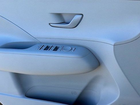 New 2026 Hyundai Kona SE image 16