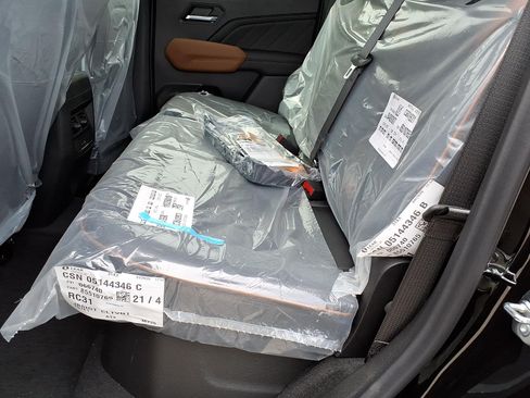 New 2026 GMC Canyon AT4 w/ LPO, Off Road Lift Package AWD/4WD image 10