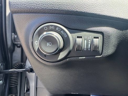 Used 2021 Jeep Compass Latitude image 27