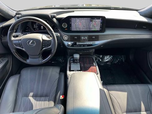 Used 2022 Lexus LS 500 AWD w/ Interior Upgrade Package image 17