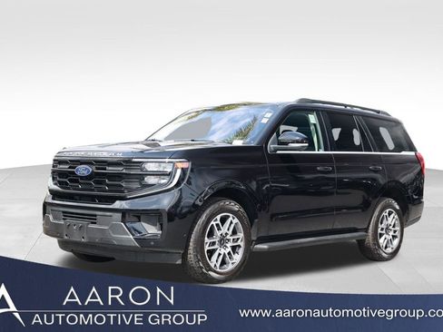 Used 2025 Ford Expedition Active AWD/4WD image 1