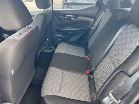 Used 2020 Nissan Rogue Sport SV w/ All-Weather Package image 8