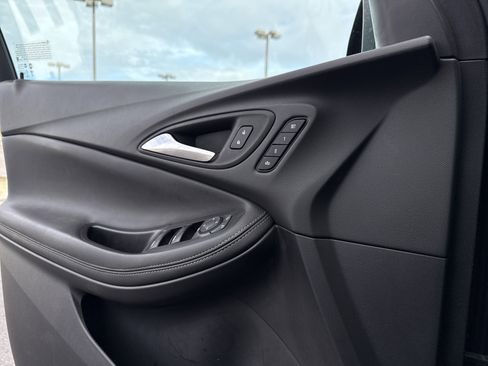 Used 2023 Buick Encore GX Essence w/ Experience Buick Package image 6