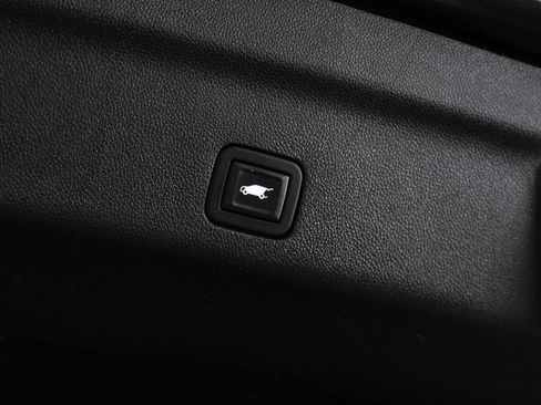 Used 2021 GMC Yukon Denali w/ Denali Premium Package image 66