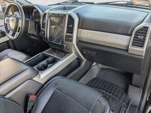 Used 2018 Ford F250 Lariat w/ Lariat Ultimate Package image 23