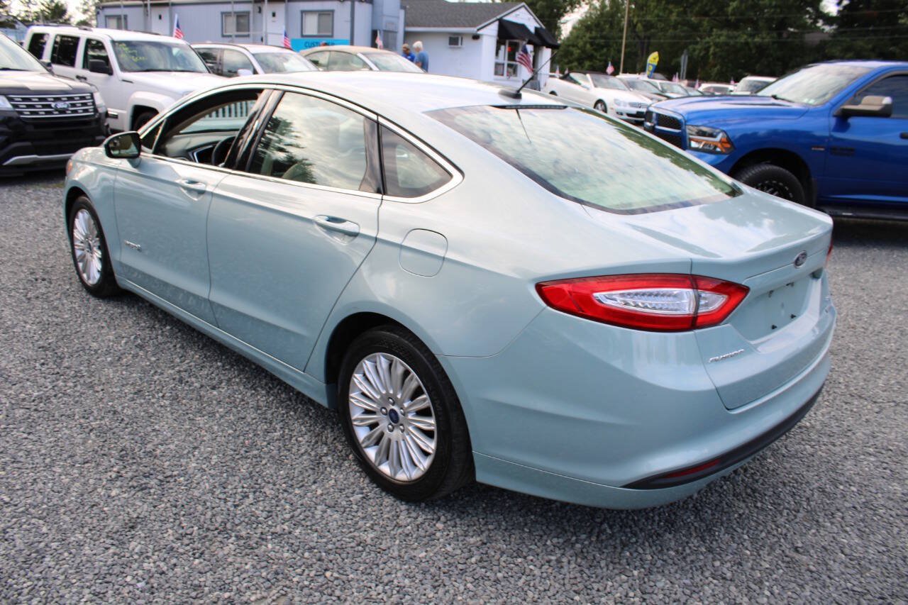 Used 2014 Ford Fusion SE w/ Equipment Group 502A FWD image 9
