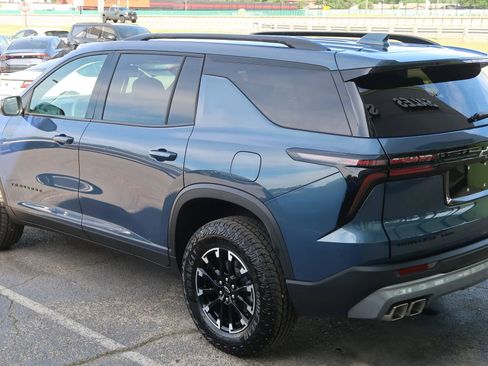 Used 2026 Chevrolet Traverse Z71 AWD/4WD image 12