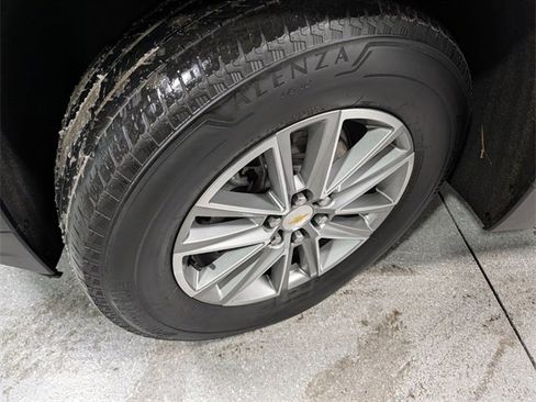 Certified 2023 Chevrolet Traverse LT image 9