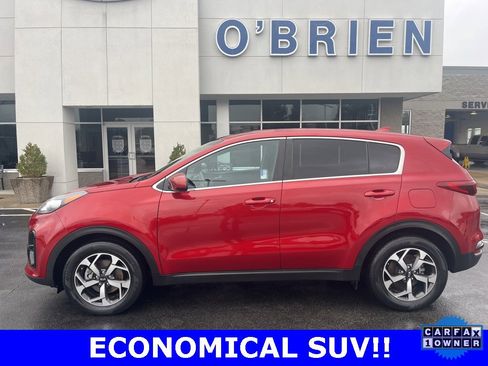 Used 2022 Kia Sportage LX image 2