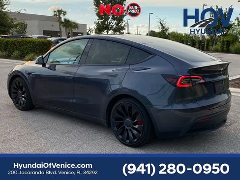 Used 2022 Tesla Model Y Performance AWD/4WD image 7