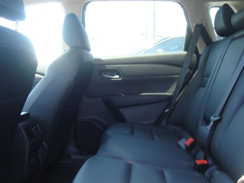 Used 2026 Nissan Rogue SL AWD/4WD image 17