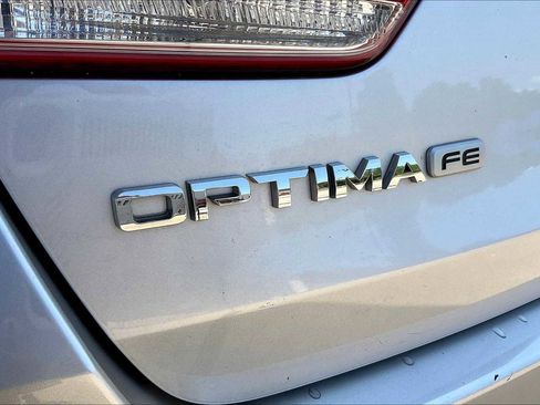 Used 2020 Kia Optima LX image 29