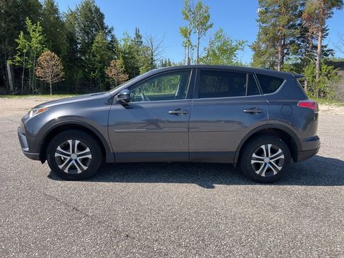 Used 2017 Toyota RAV4 LE w/ All Weather Liner Package AWD/4WD image 8