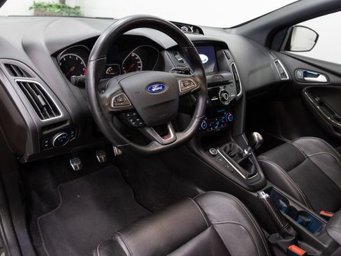 Used 2016 Ford Focus ST w/ Equipment Group 402A FWD image 6
