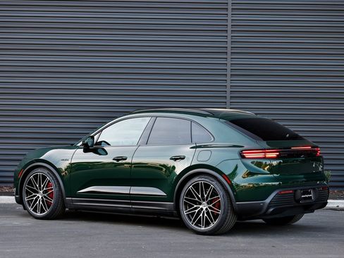 New 2025 Porsche Macan 4S Electric image 3