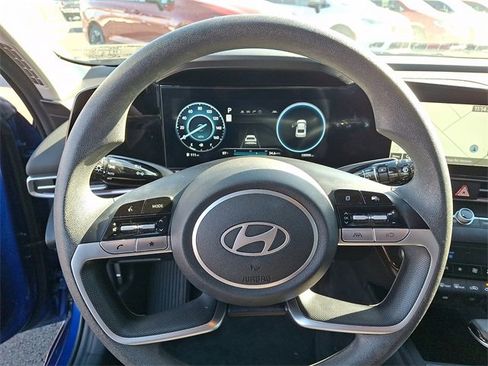 Used 2024 Hyundai Elantra SEL image 19