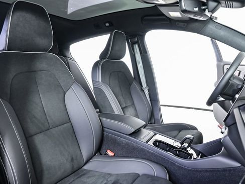 Certified 2023 Volvo C40 P8 Recharge Ultimate image 25