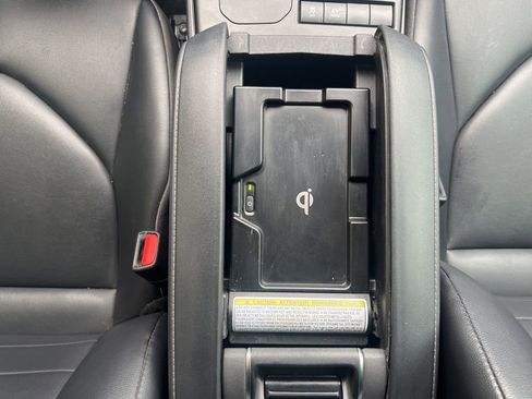 Used 2022 Toyota Highlander XLE image 49